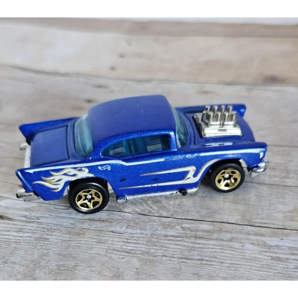 Hot Wheels 57 Chevy Custom Rod Blue Flame Diecast Car Made in China 1976